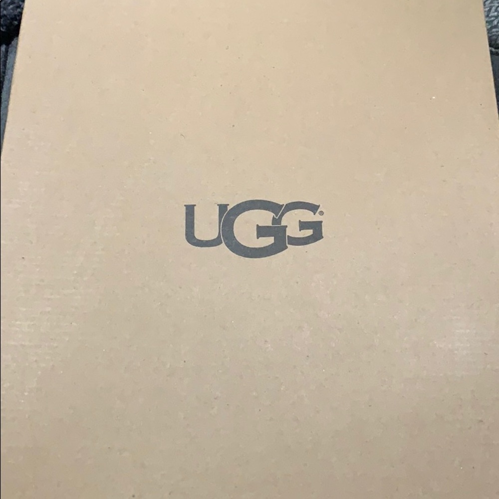 Grey Karel Uggs